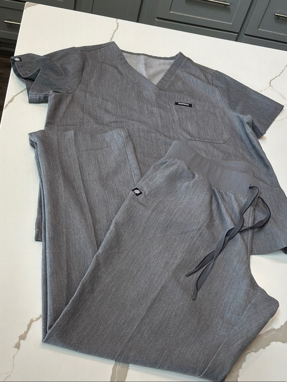 Jaanuu Gray V-Neck Scrub Medical Set Top&Bottom Medium Elastic Waist